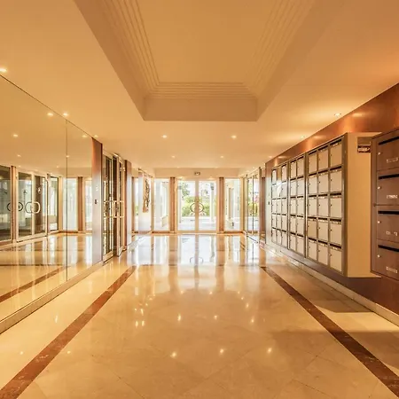 Le Palais Napoleon Apartment *