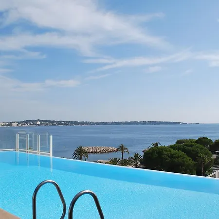 Le Palais Napoleon *