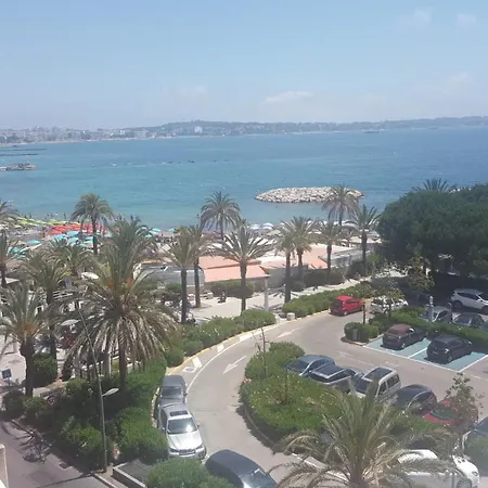 Le Palais Napoleon *