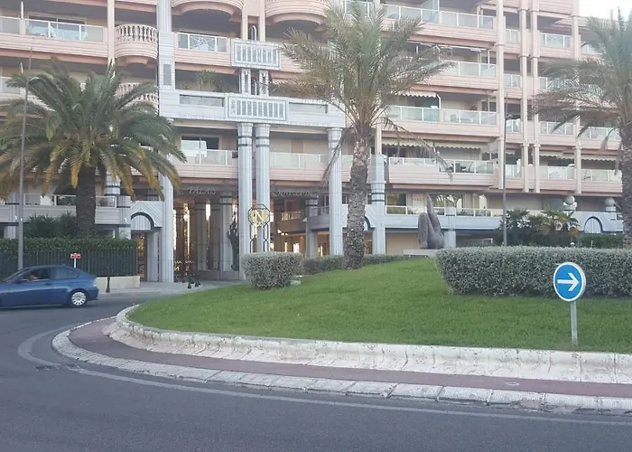 Le Palais Napoleon